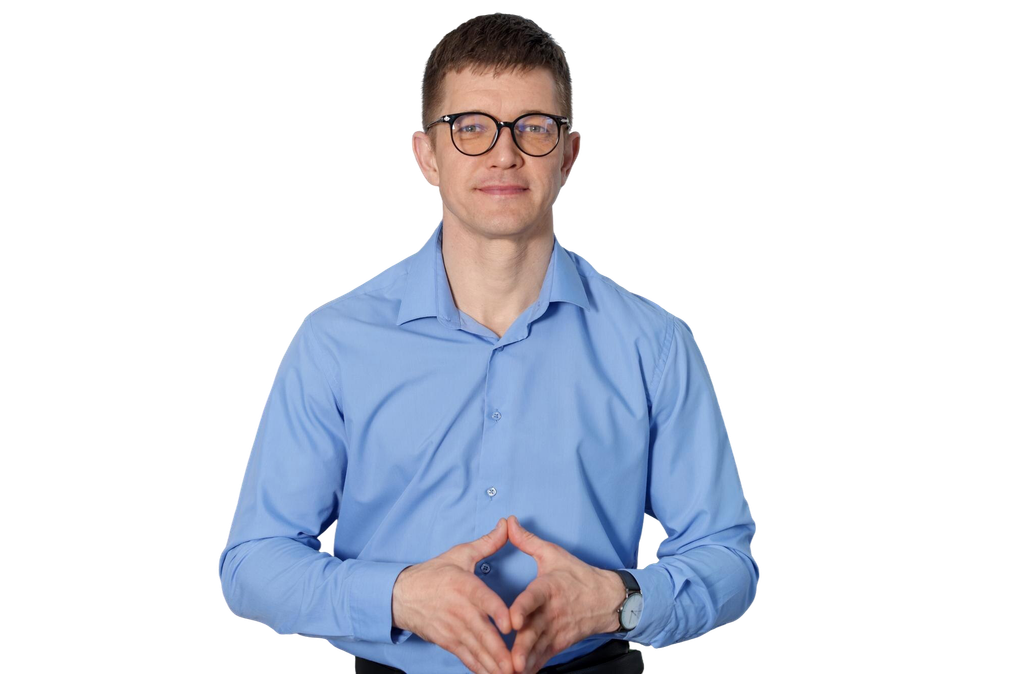 Сотрудник службы автовыкупа консультирует клиента